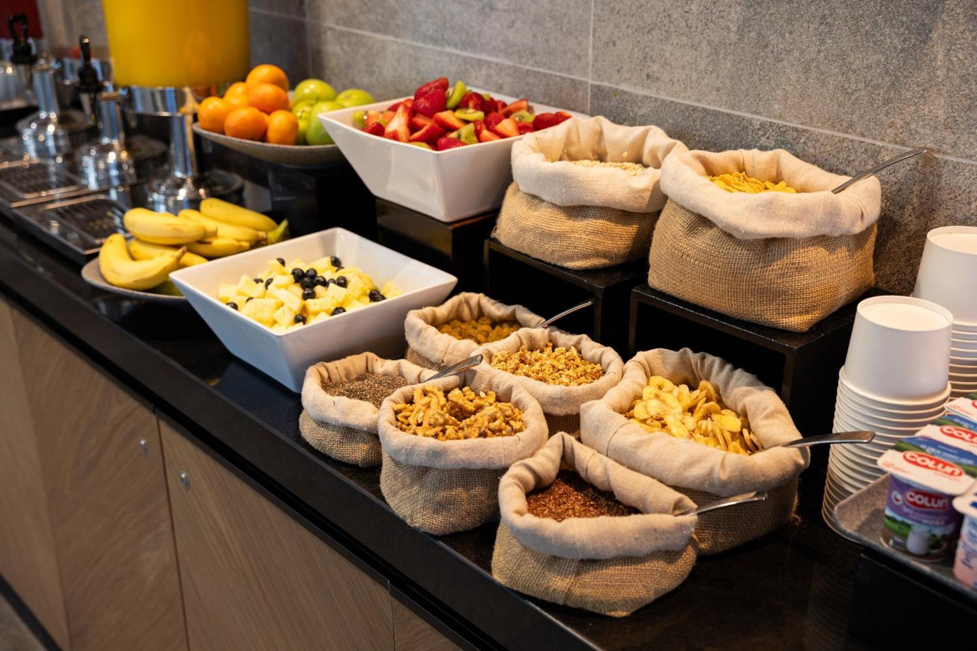Holiday Inn Express - Concepcion By Ihg Exteriör bild