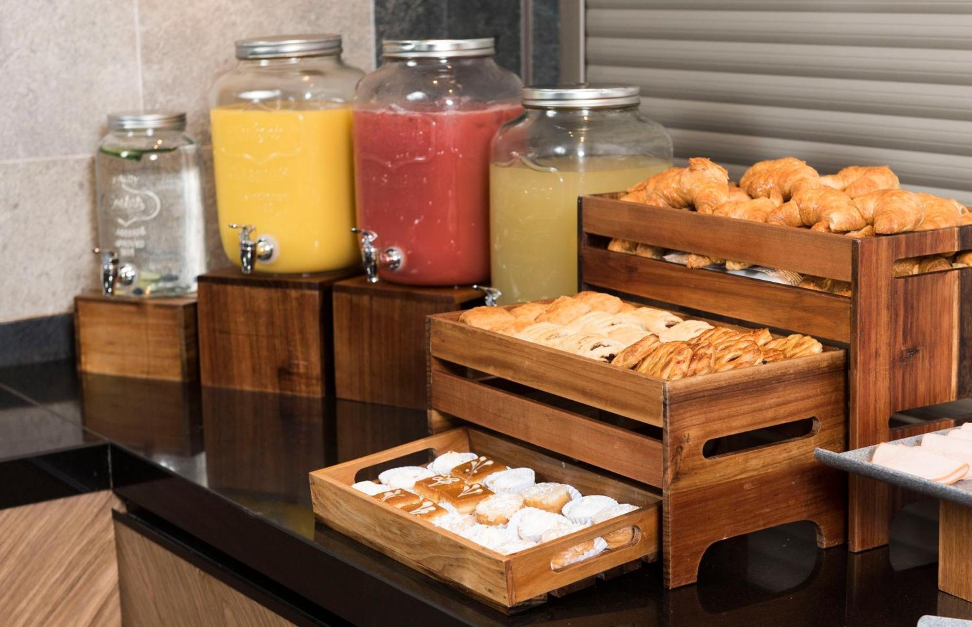 Holiday Inn Express - Concepcion By Ihg Exteriör bild